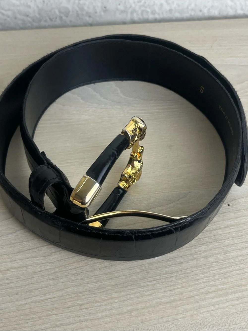 Avignon Gold Leopard Buckle Belt Croc Embossed Leather Size Small 26in